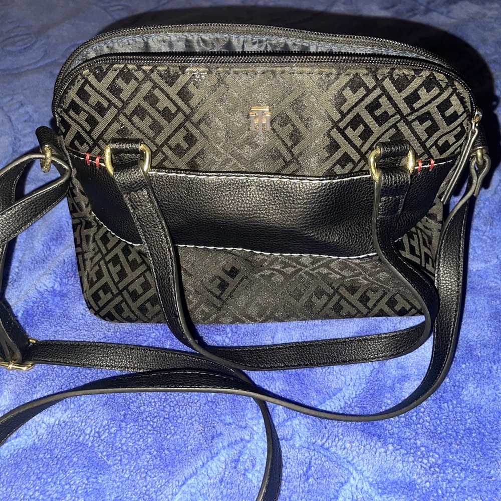 Tommy Hilfiger Black purse